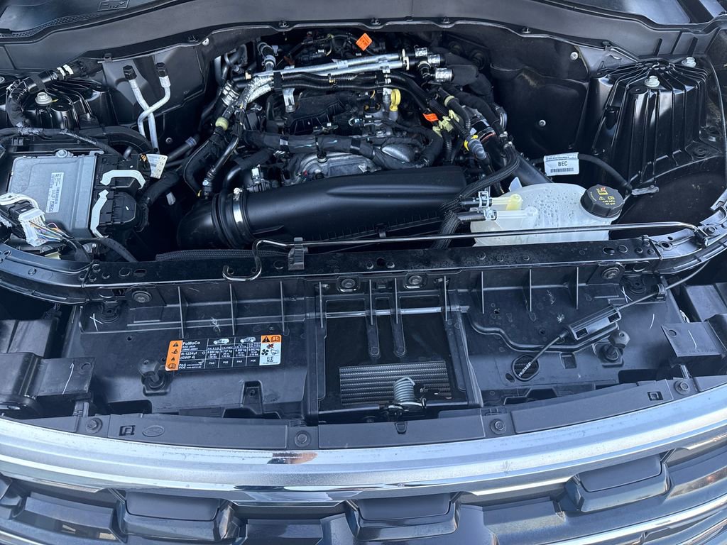 Used 2025 Ford Explorer Active w/ Active Comfort Package image 25