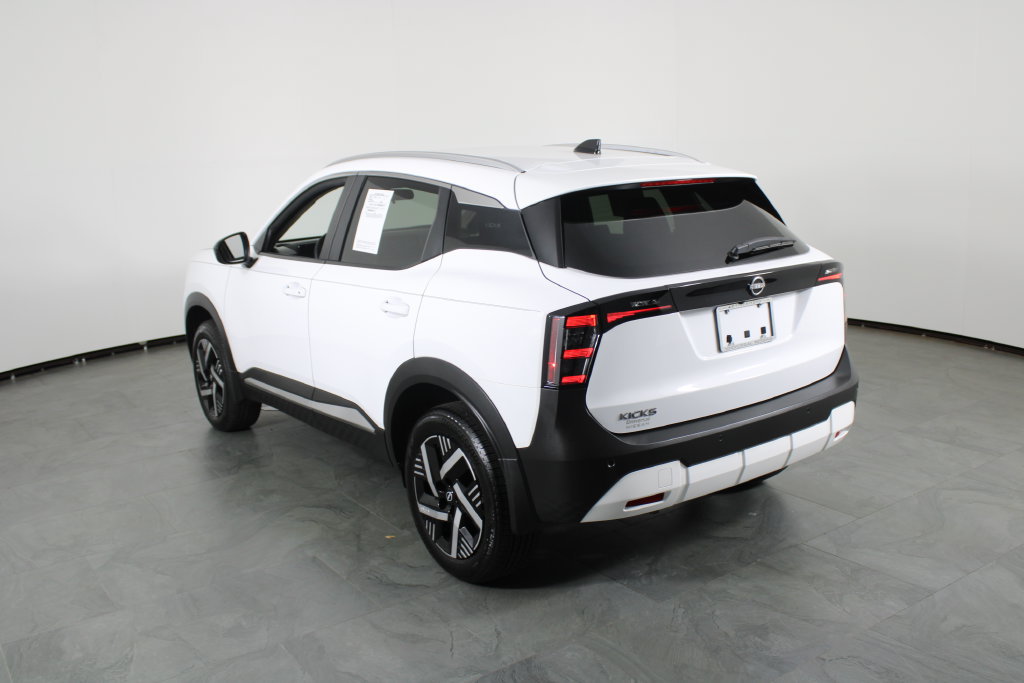 Certified 2026 Nissan Kicks SV w/ Cold Weather Package FWD image 16
