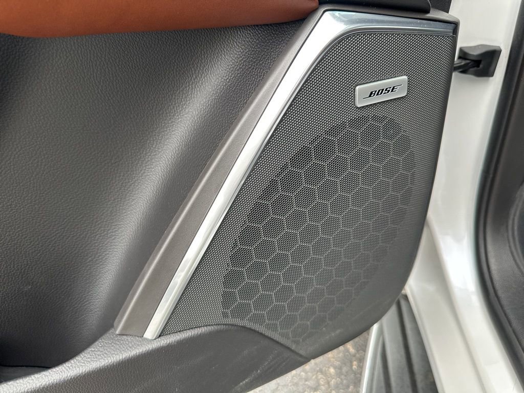 Used 2016 Cadillac Escalade ESV Luxury image 21