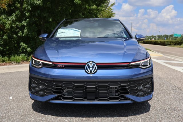 New 2025 Volkswagen GTI SE image 2