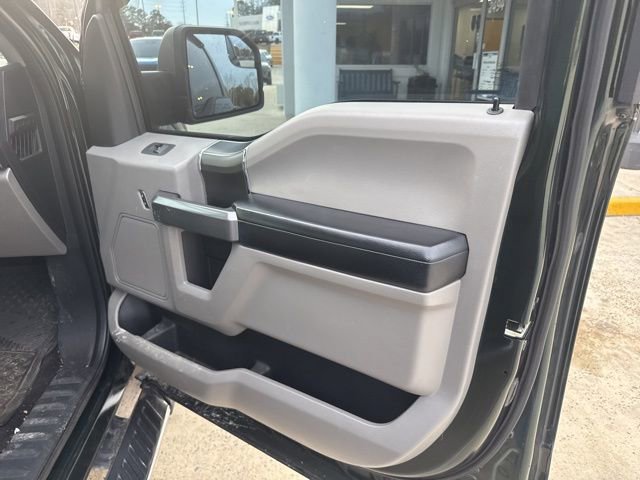 Used 2016 Ford F150 XLT w/ Equipment Group 302A Luxury image 36