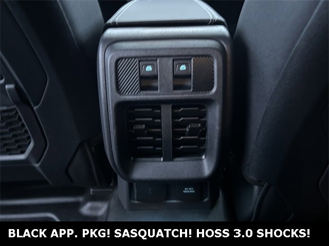 New 2025 Ford Bronco Badlands w/ Sasquatch Package image 23