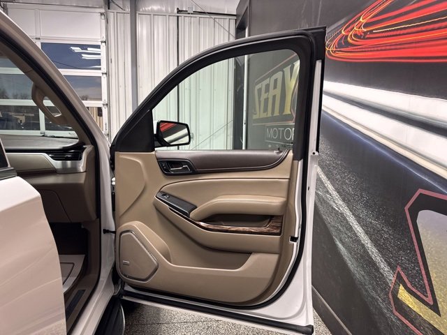 Used 2020 GMC Yukon XL SLT image 30