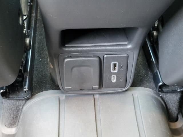 Used 2023 Buick Encore GX Essence w/ Advanced Technology Package AWD/4WD image 18