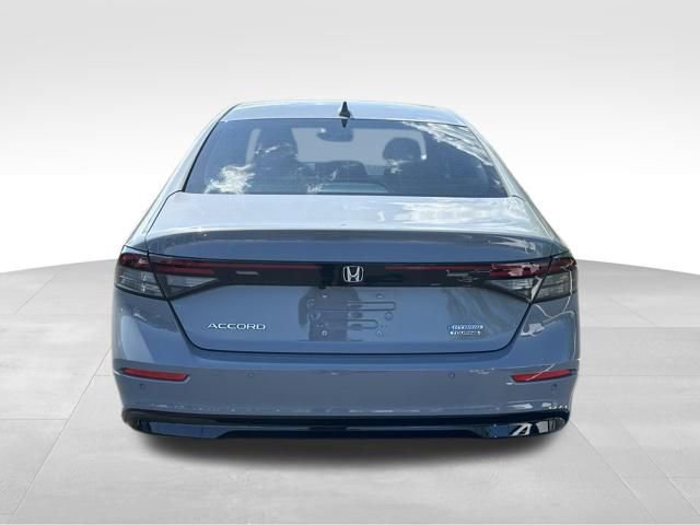 Used 2024 Honda Accord Touring image 6