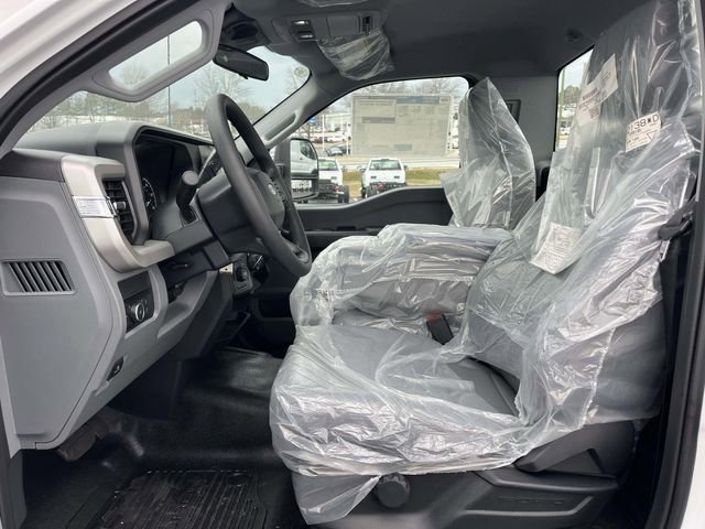 New 2026 Ford F550 4x4 Regular Cab Super Duty image 9