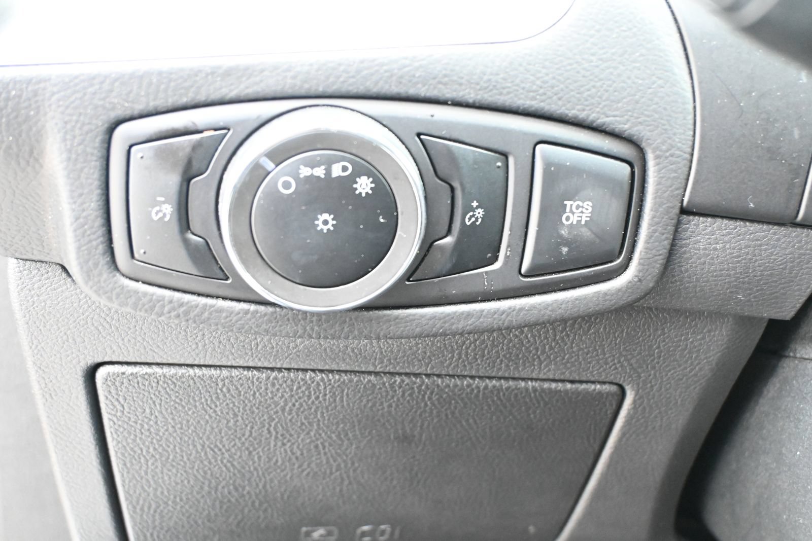 Used 2024 Ford Edge SEL AWD/4WD image 9