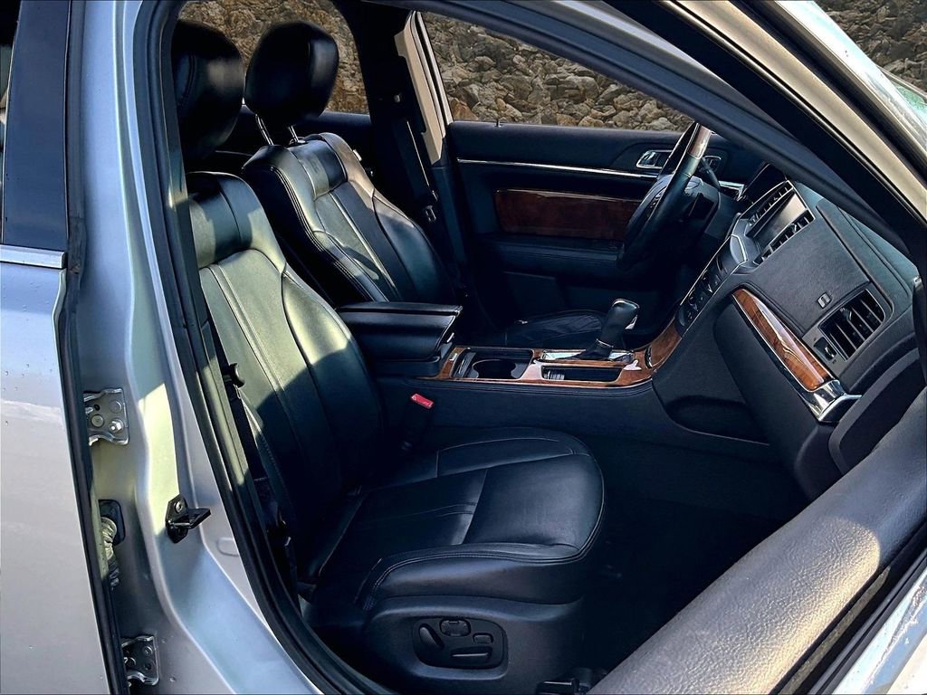 Used 2013 Lincoln MKS AWD image 7