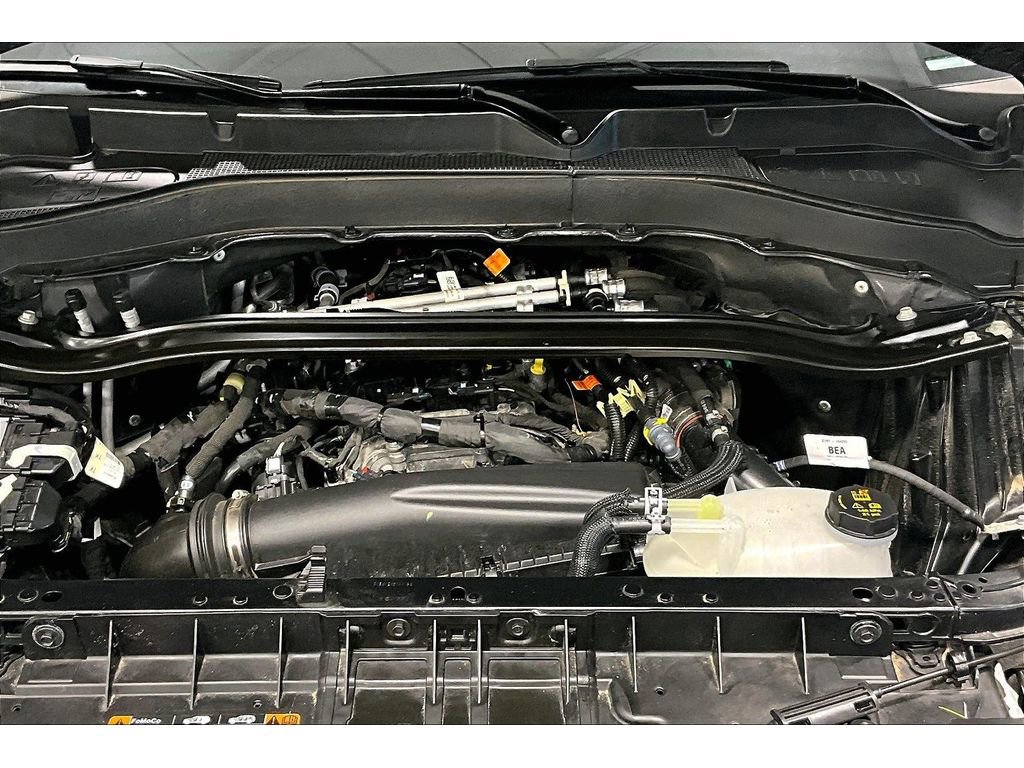 Used 2025 Ford Explorer ST-Line image 12