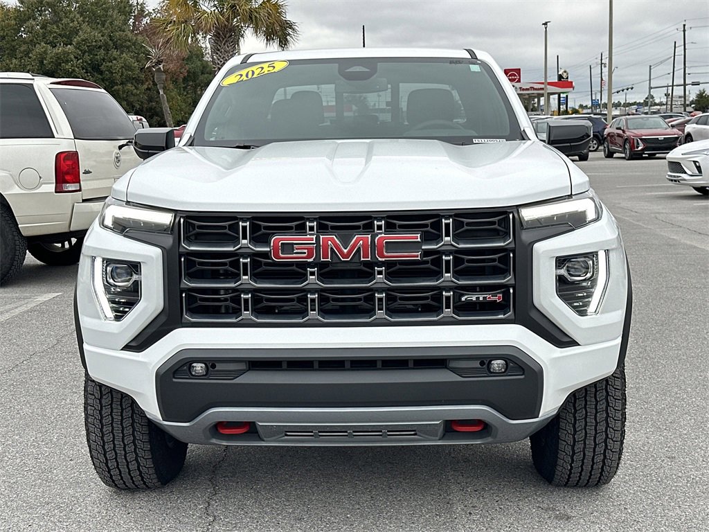 Used 2025 GMC Canyon AT4 image 3