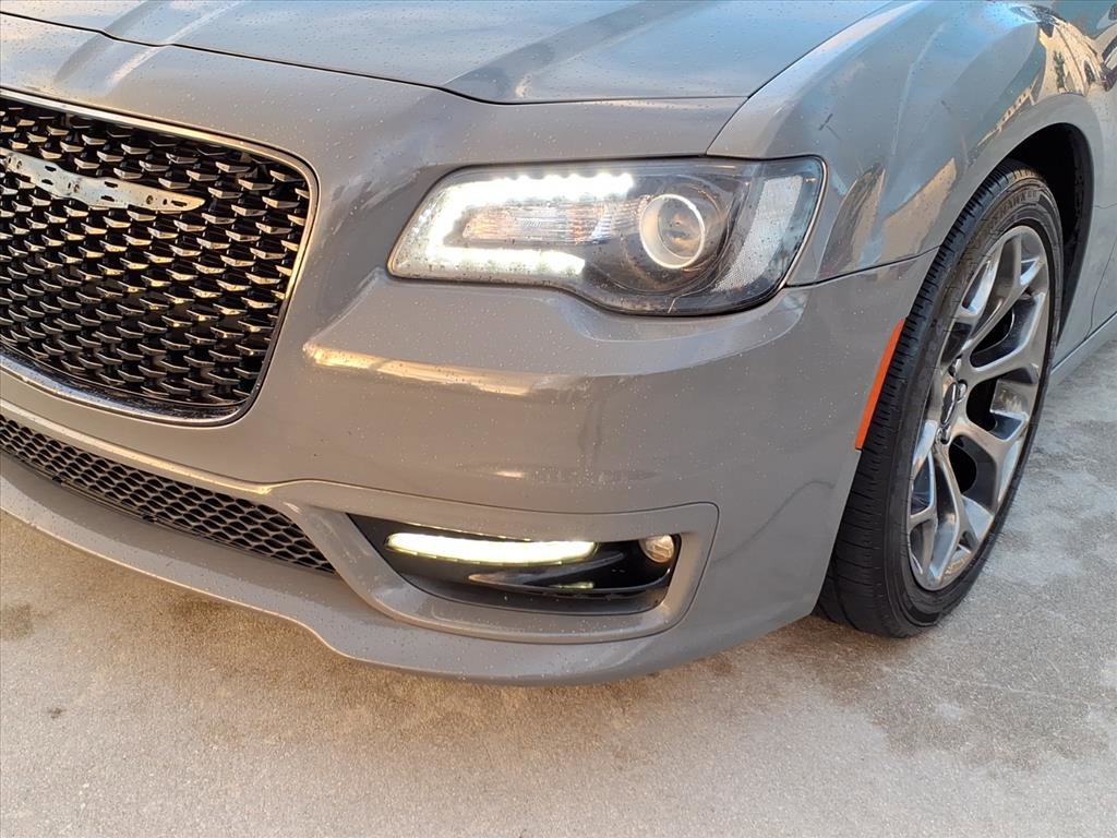 Used 2018 Chrysler 300 S w/ S Model Appearance Package image 12