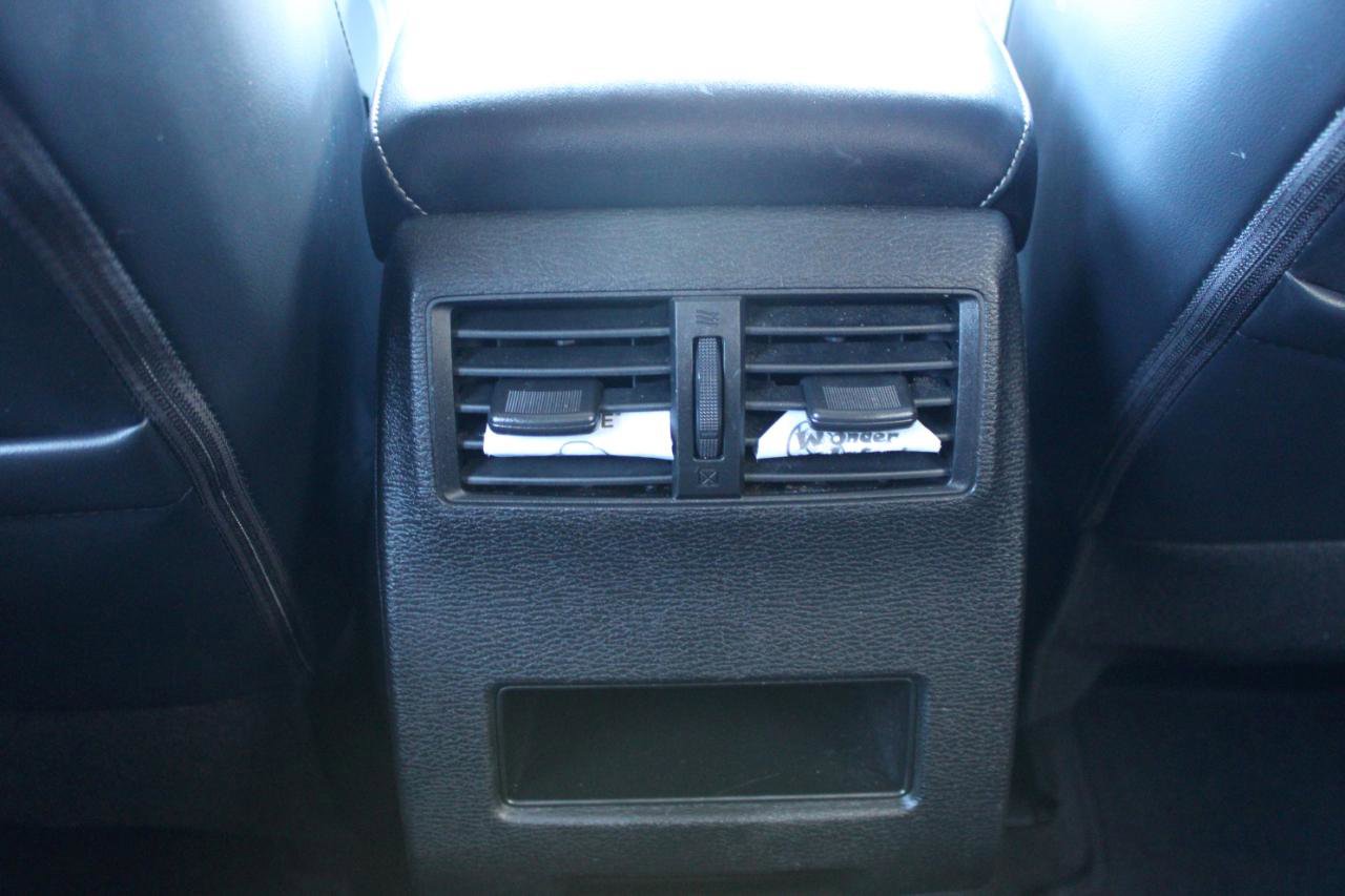 Used 2024 Mitsubishi Outlander SE Black Edition image 36