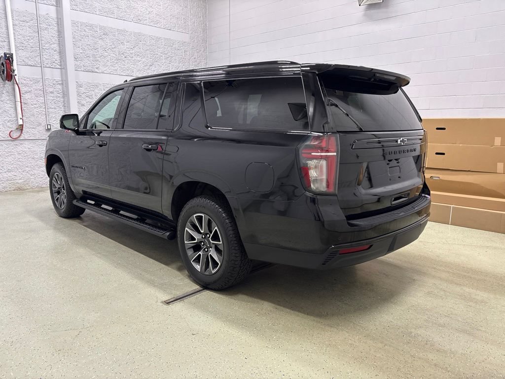 Used 2024 Chevrolet Suburban Z71 w/ Luxury Package AWD/4WD image 6