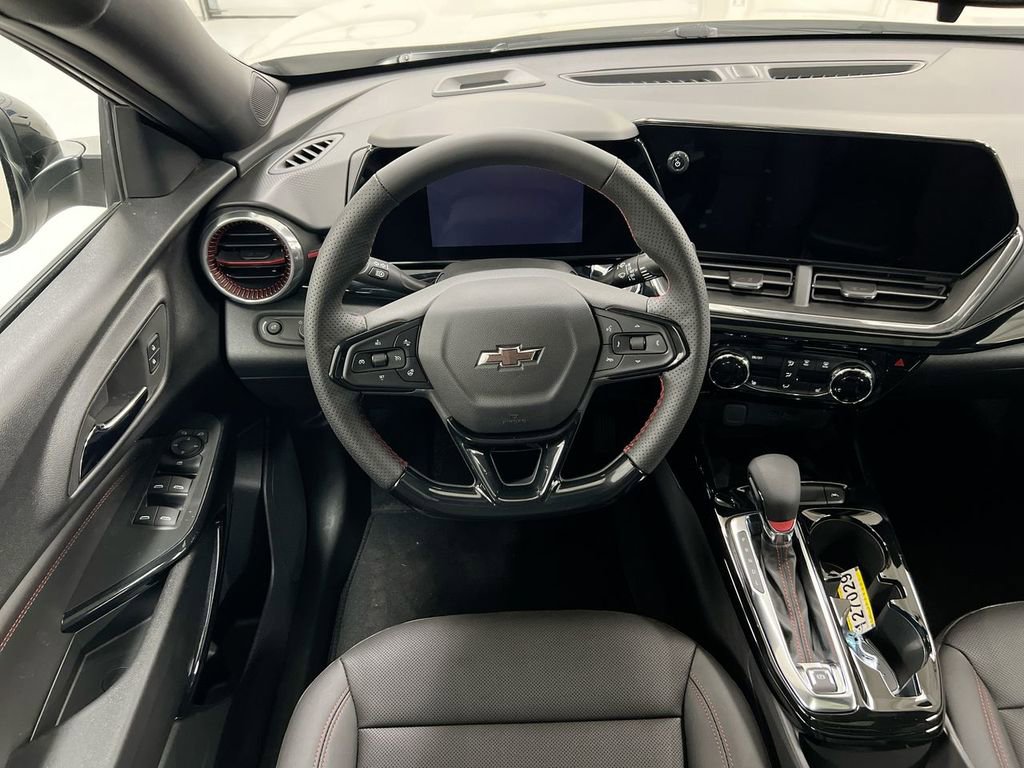 New 2026 Chevrolet Trax RS w/ Sunroof Package image 11