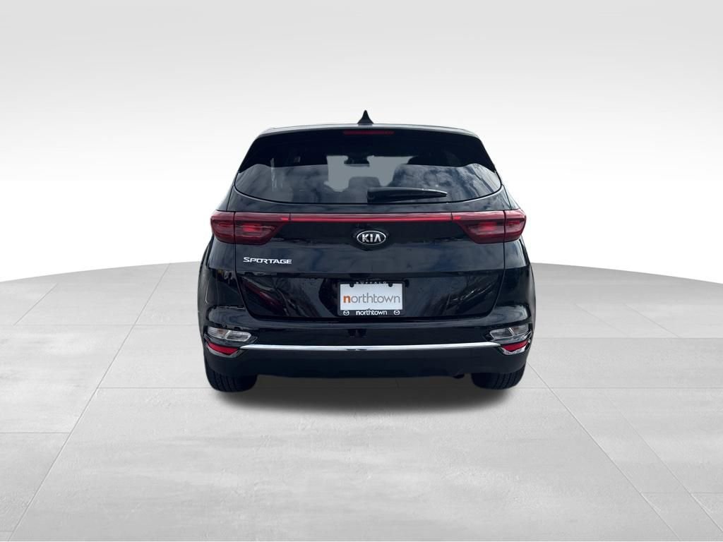 Used 2020 Kia Sportage LX image 5