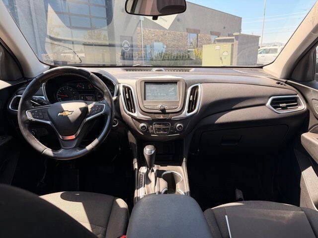 Used 2018 Chevrolet Equinox LT AWD/4WD image 11