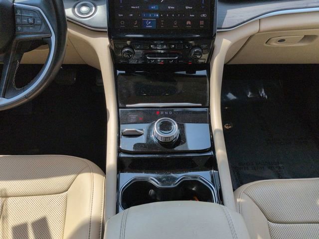 Used 2021 Jeep Grand Cherokee L Limited w/ Luxury Tech Group II image 19