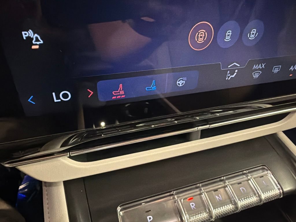 New 2026 Lincoln Nautilus Reserve AWD/4WD image 16