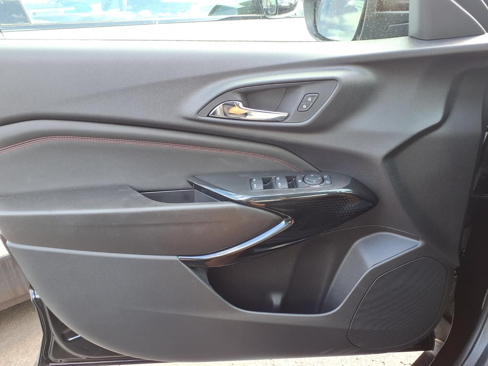 New 2026 Chevrolet Trax RS w/ Driver Confidence Package FWD image 18
