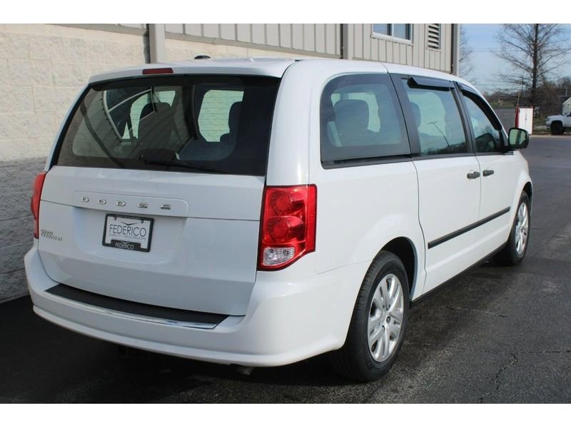 Used 2015 Dodge Grand Caravan American Value Package w/ UConnect Hands-Free Group image 3