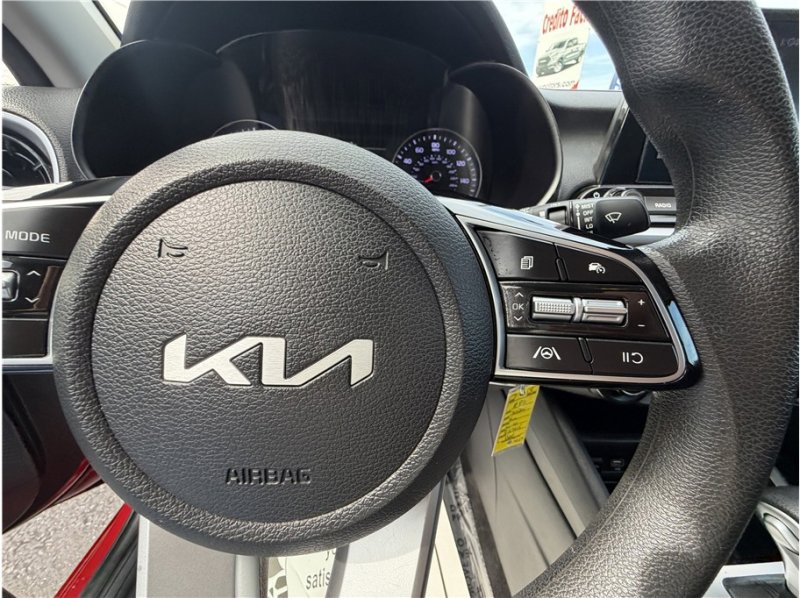 Used 2024 Kia Forte LXS w/ LXS Technology Package image 31