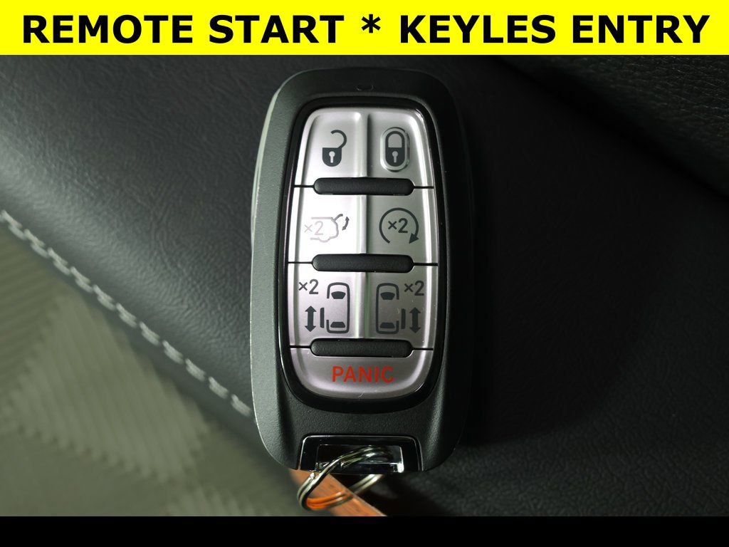 New 2026 Chrysler Pacifica Limited w/ S Appearance Package image 12