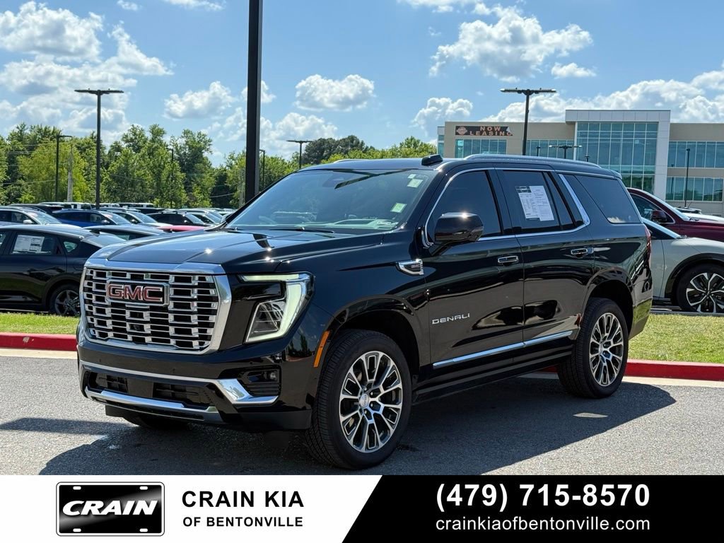 Used 2026 GMC Yukon Denali w/ Sun & Power Step Package AWD/4WD image 3