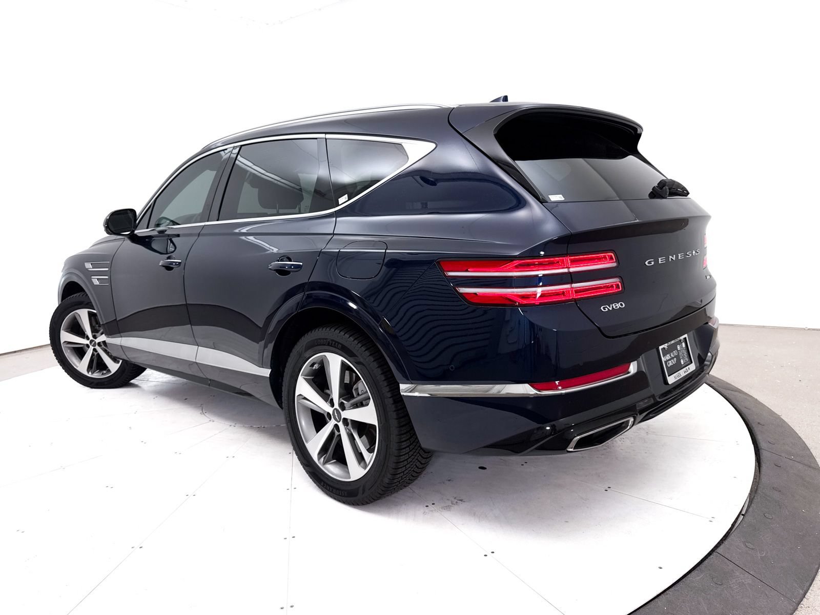 Used 2023 Genesis GV80 3.5T w/ Prestige Package AWD/4WD image 2