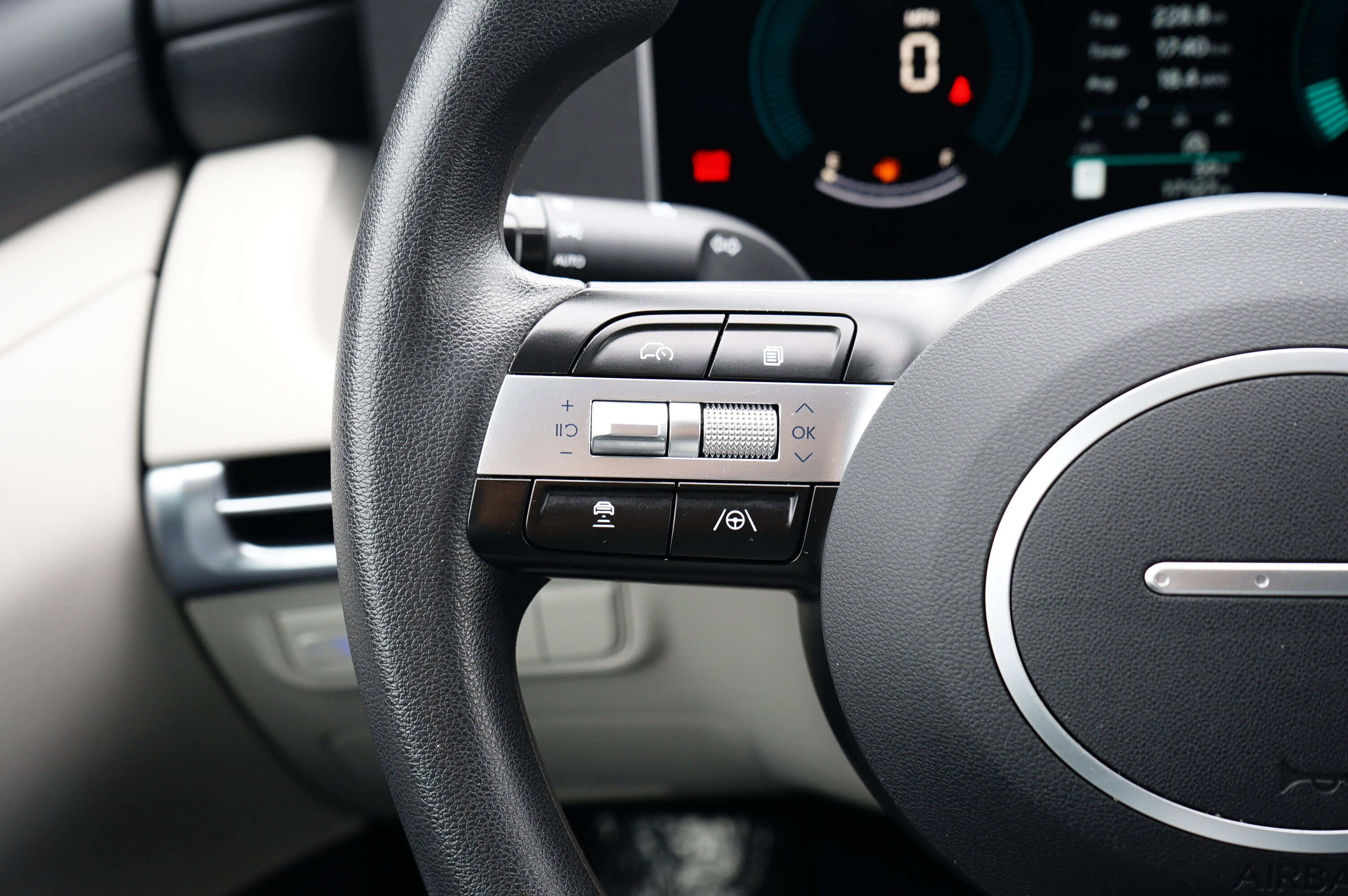 Used 2025 Hyundai Tucson SE image 17