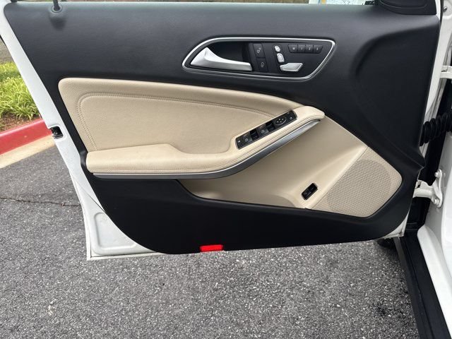 Used 2018 Mercedes-Benz GLA 250 image 11