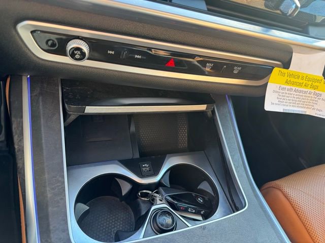 Used 2023 BMW X7 xDrive40i w/ M Sport Package image 33