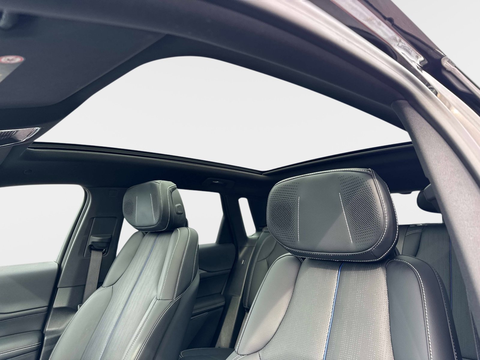 Certified 2024 Cadillac Lyriq Luxury w/ LPO, Floor Liner Package image 22