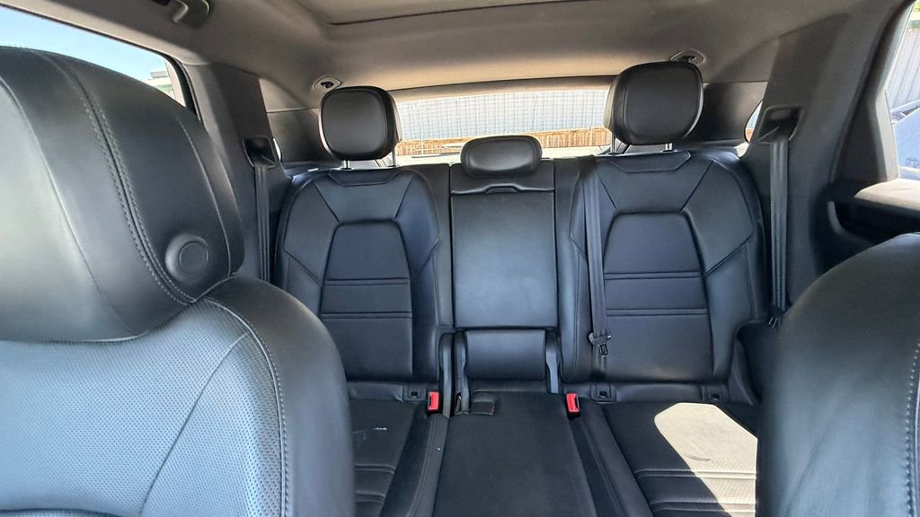 Used 2021 Porsche Cayenne E-Hybrid image 13