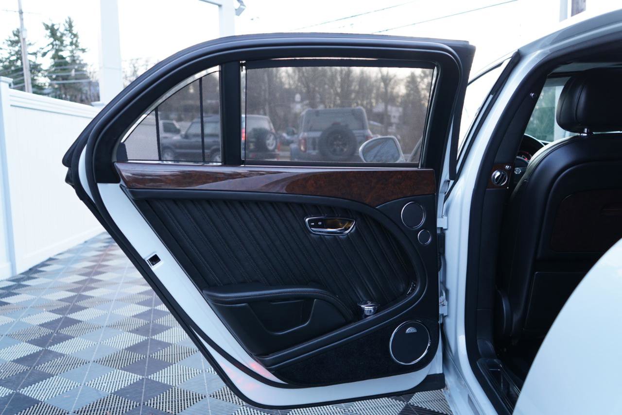 Used 2019 Bentley Mulsanne image 43