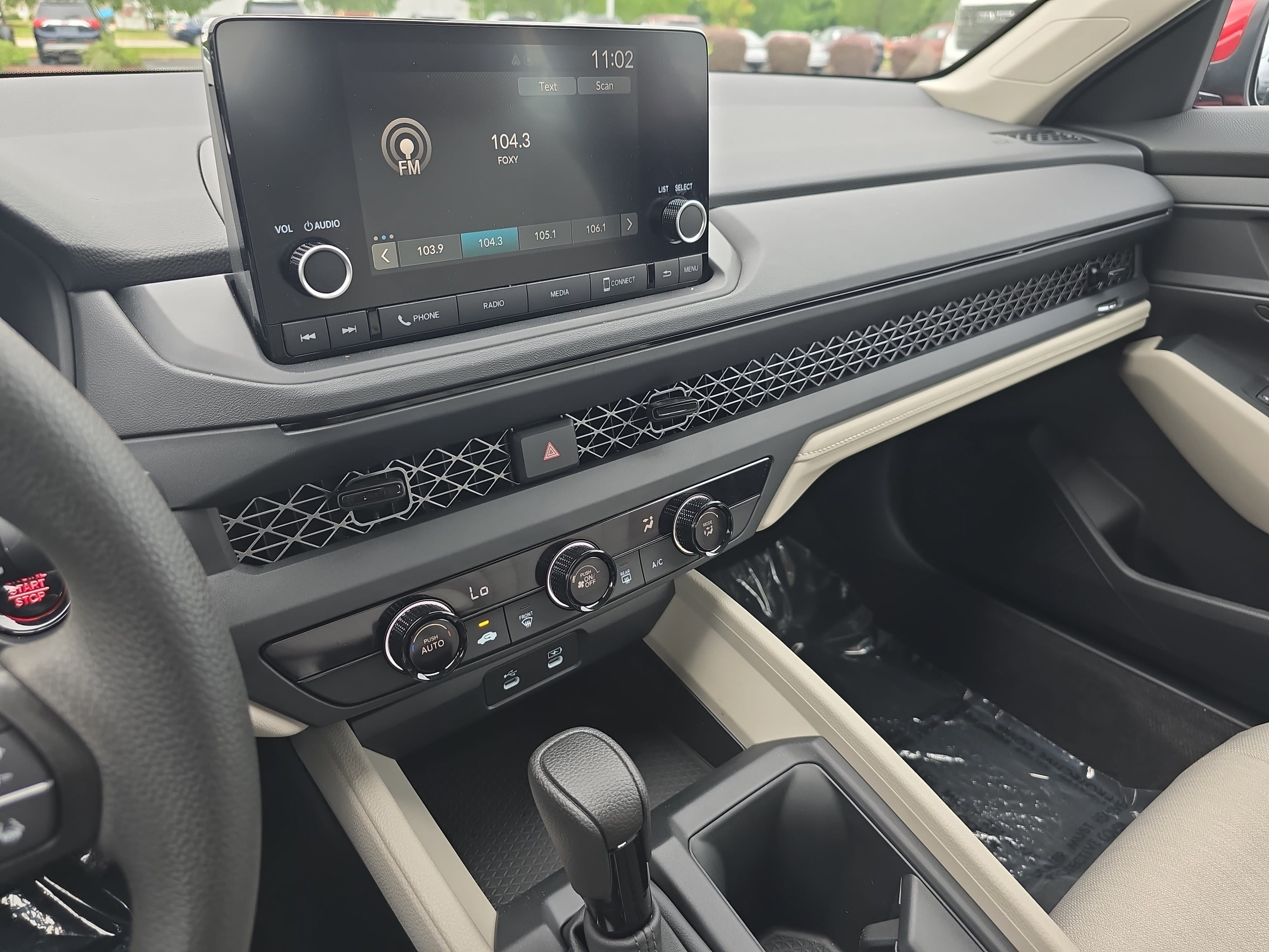 Used 2025 Honda Accord LX image 19