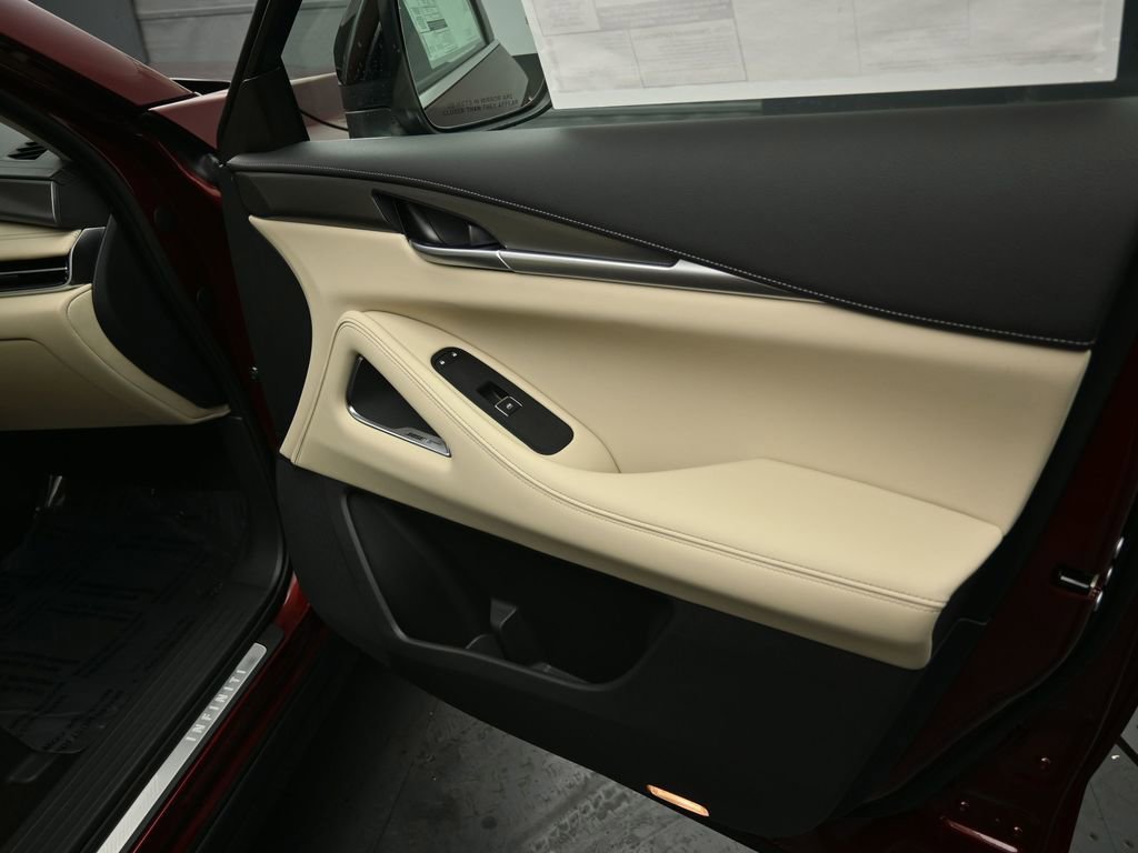 Certified 2025 INFINITI QX60 Luxe image 34