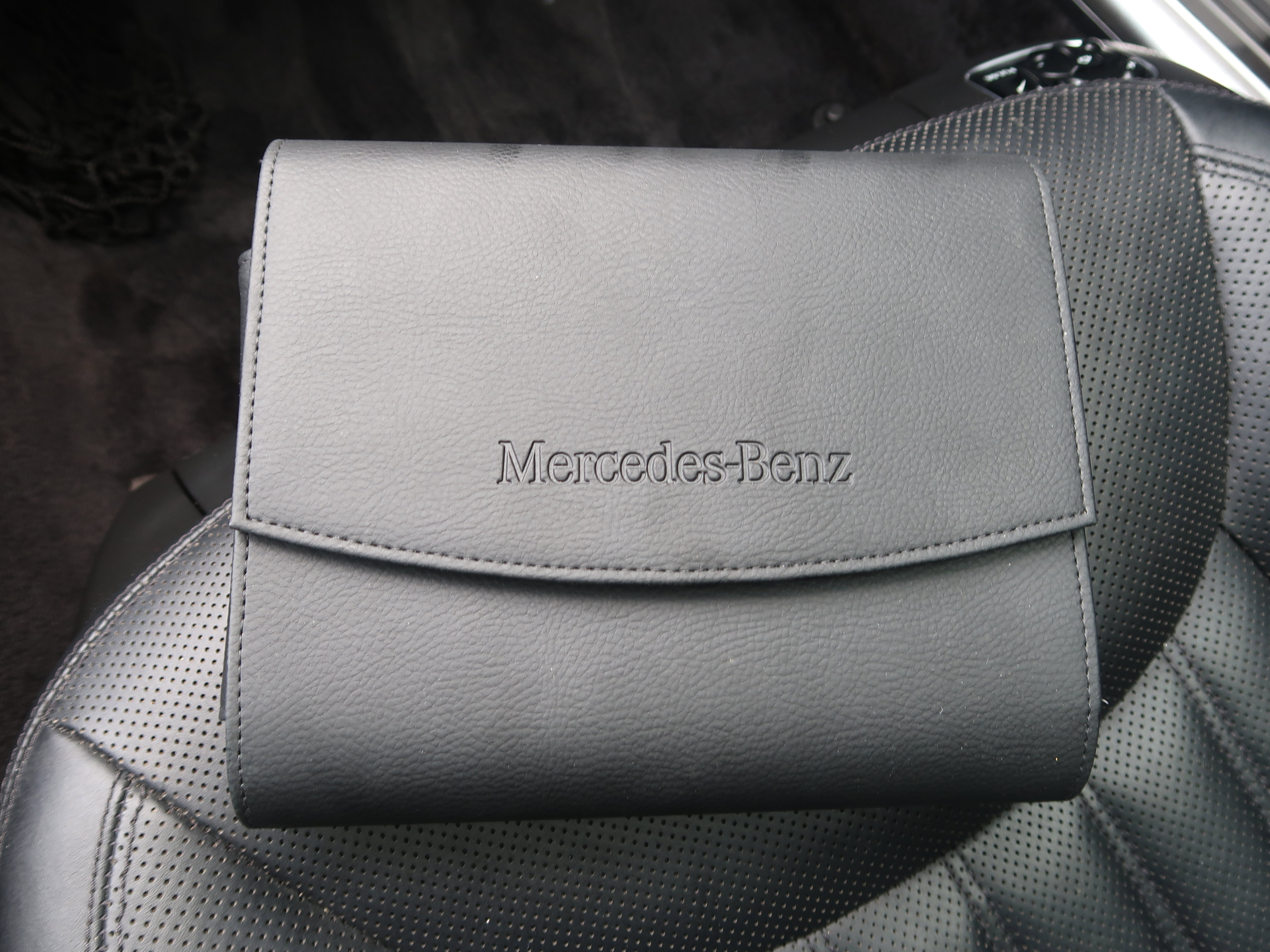 Used 2011 Mercedes-Benz SL 550 image 29