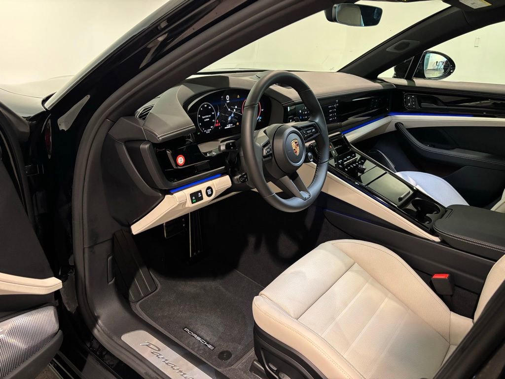 Certified 2026 Porsche Panamera 4 AWD/4WD image 4