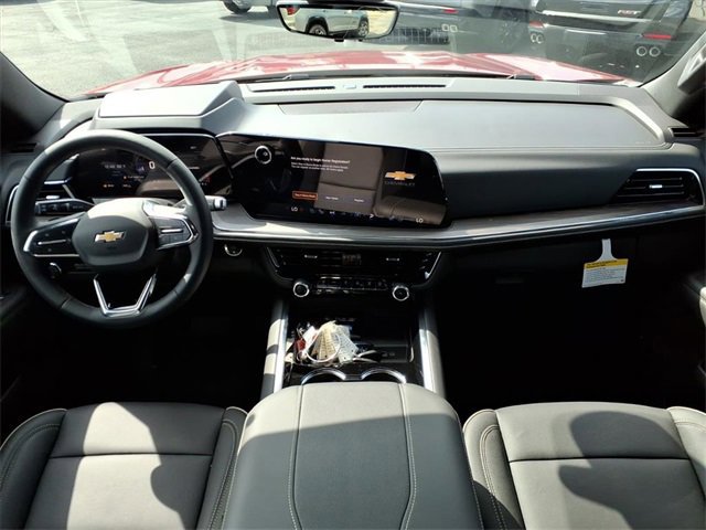 New 2026 Chevrolet Suburban Premier image 3