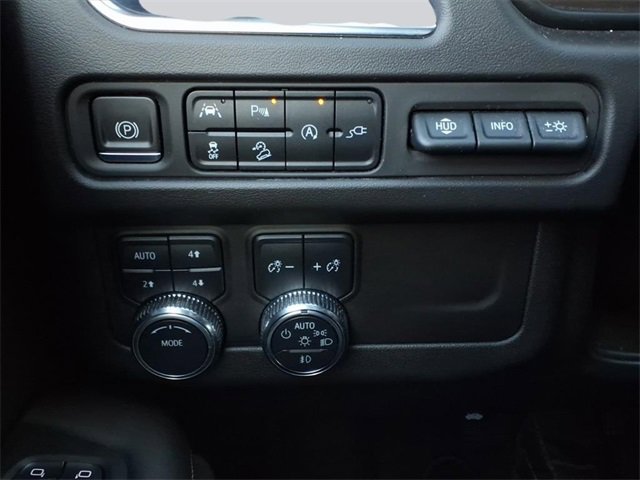 Used 2021 GMC Yukon AT4 w/ Technology Package image 14