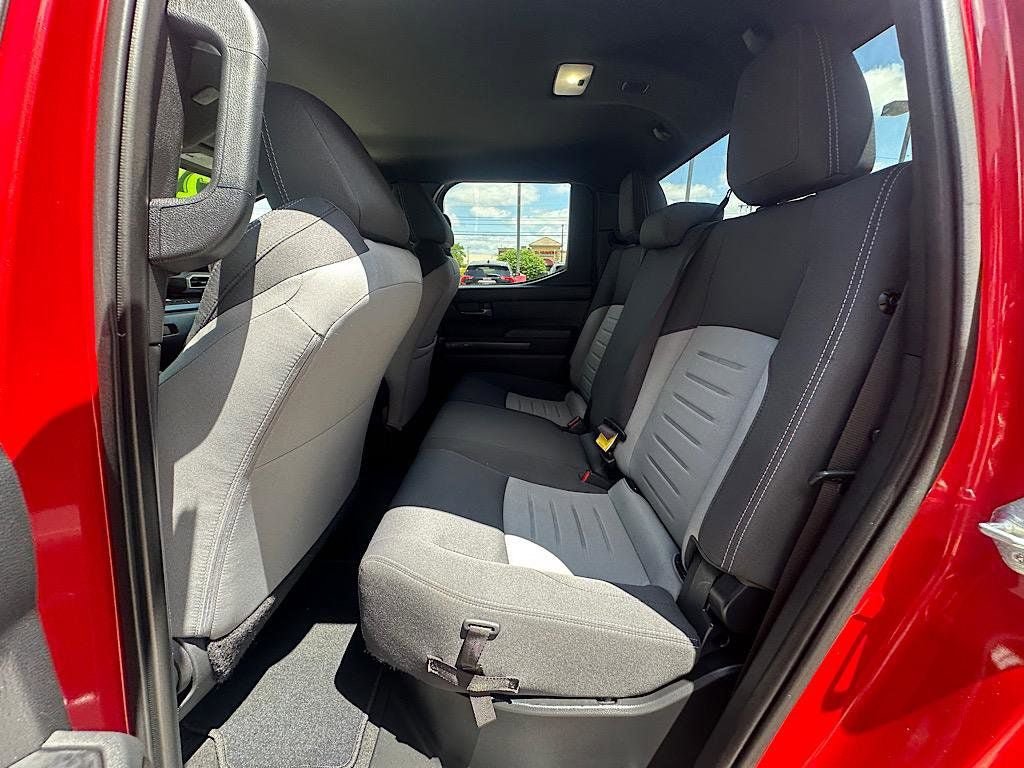 Certified 2025 Toyota Tacoma TRD Off-Road AWD/4WD image 17