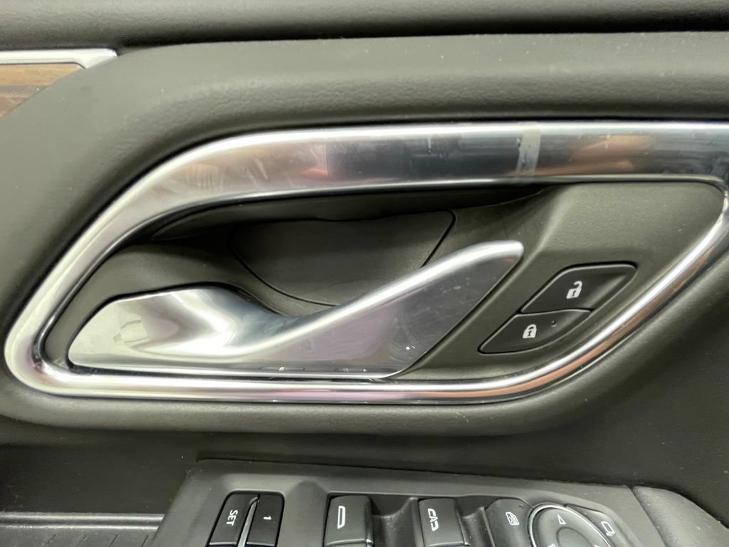Used 2023 Chevrolet Suburban High Country AWD/4WD image 15
