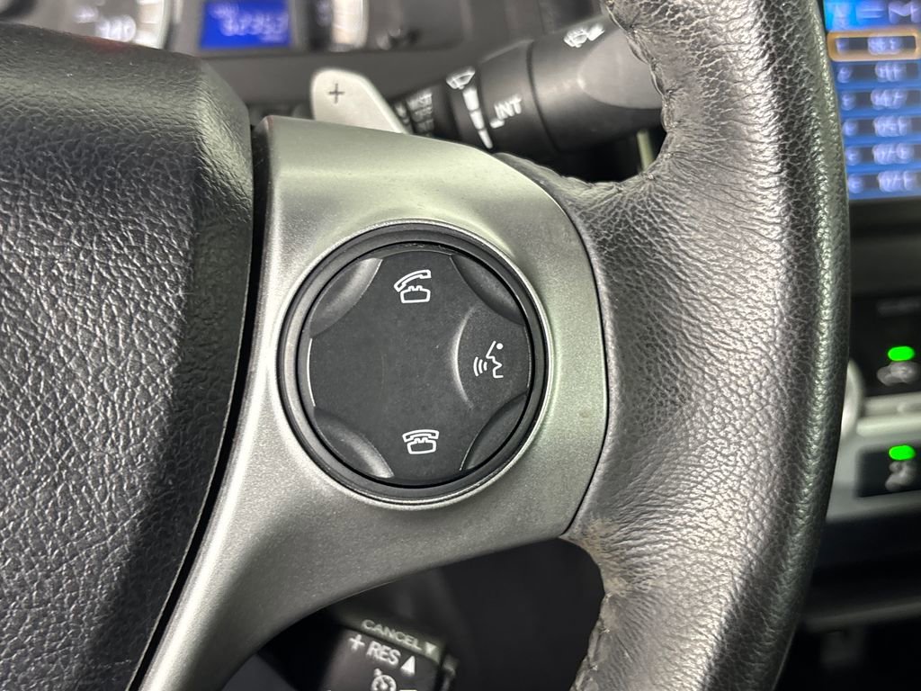 Used 2012 Toyota Camry SE w/ Leather Pkg image 17