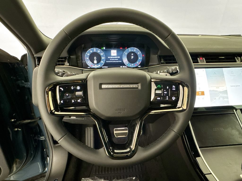 New 2026 Land Rover Range Rover Evoque Hoxton AWD/4WD image 11