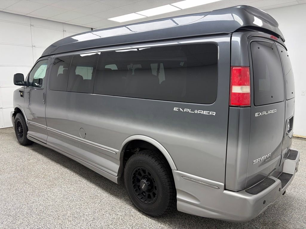 Used 2015 GMC Savana 2500 Extended RWD image 5