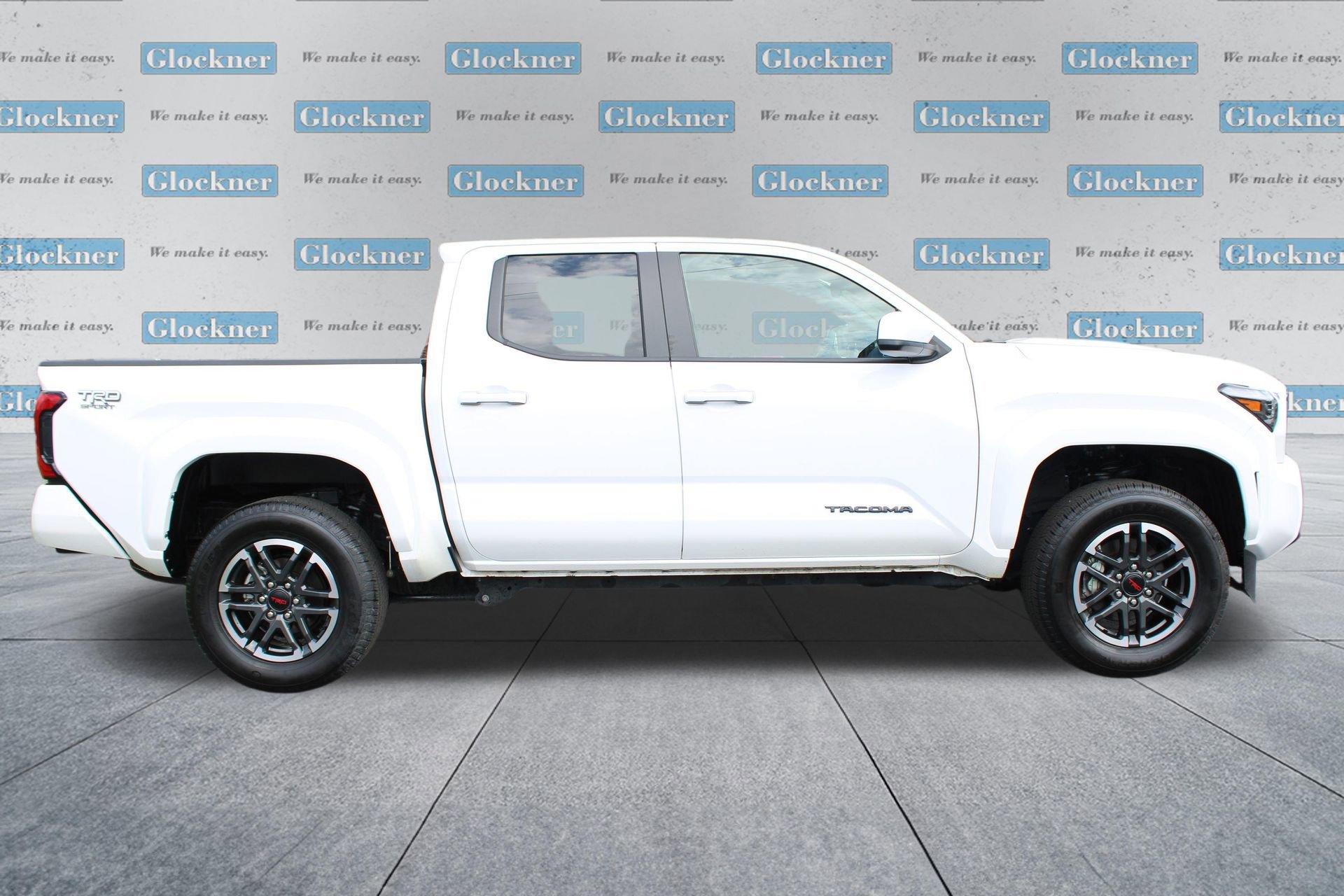 Used 2025 Toyota Tacoma TRD Sport image 4