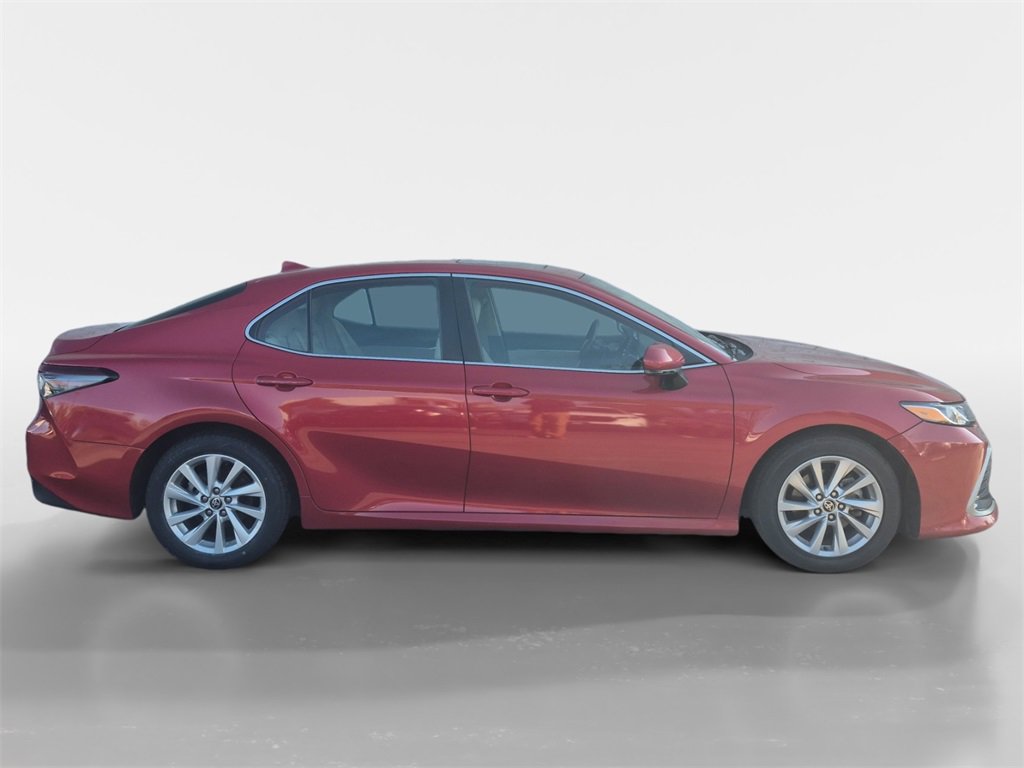 Used 2023 Toyota Camry LE image 3