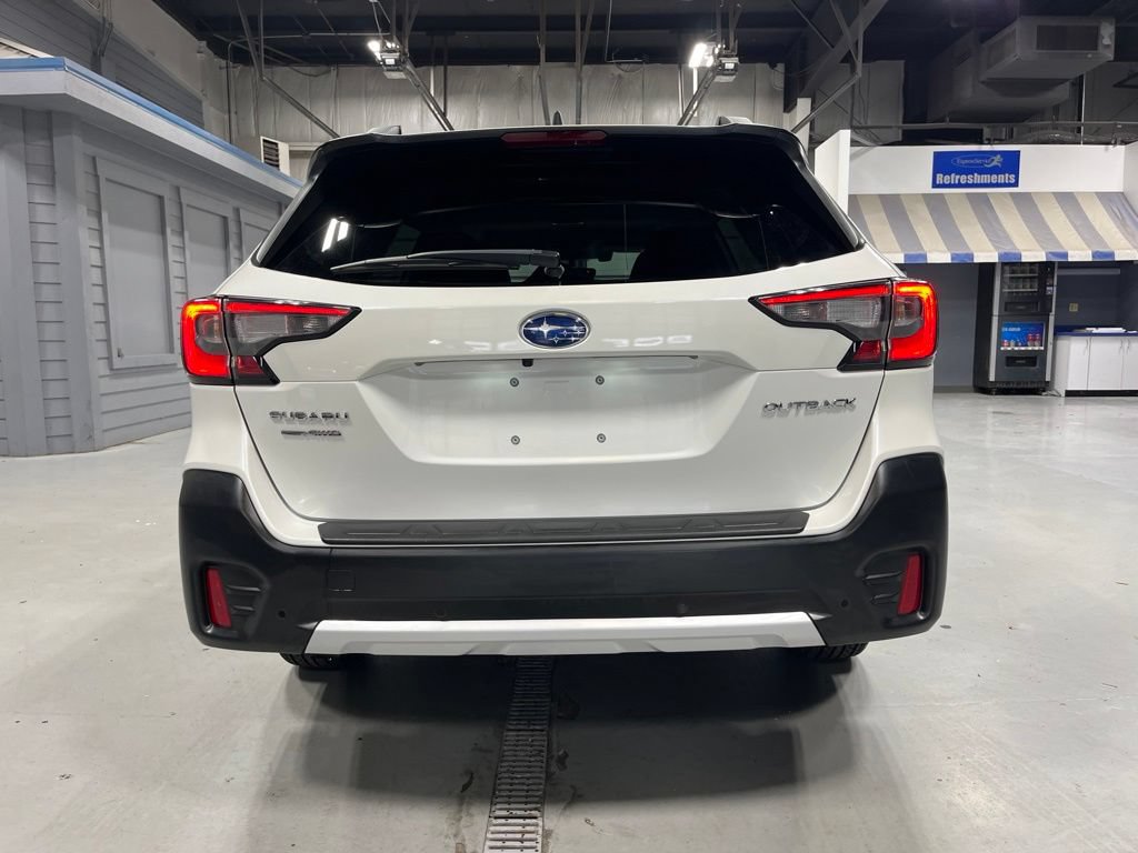 Used 2022 Subaru Outback Limited AWD/4WD image 8