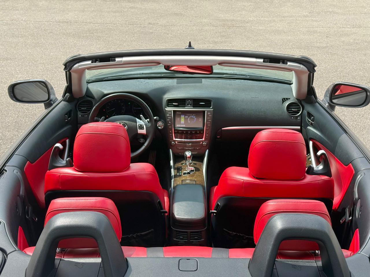 Used 2015 Lexus IS 250C w/ Luxury Package RWD image 12