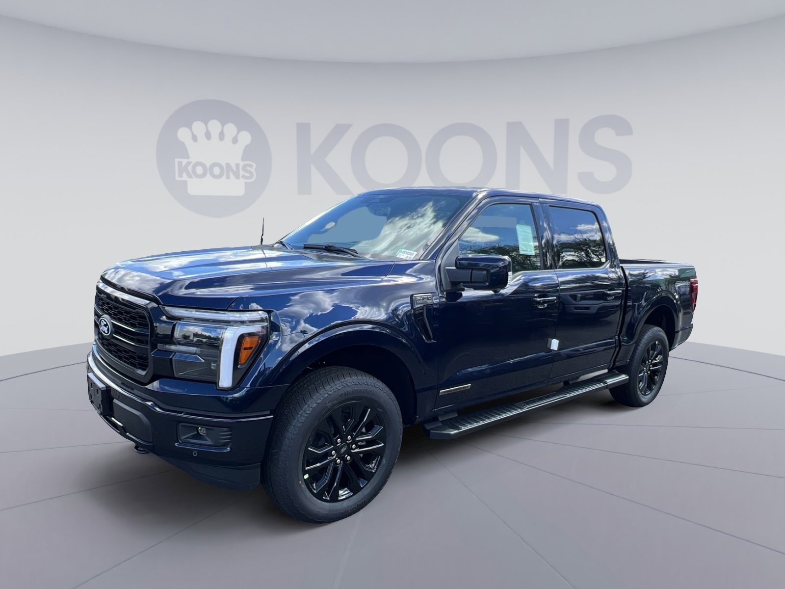 New 2025 Ford F150 Lariat w/ Equipment Group 501A Mid